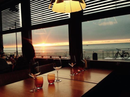 Relax @The Beach De Haan Exterior foto